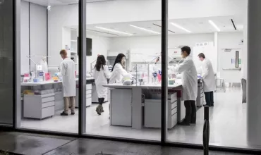 researchers-in-a-lab